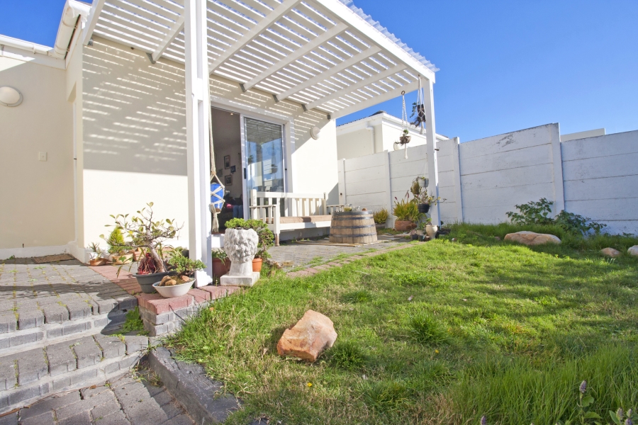 2 Bedroom Property for Sale in Capri Western Cape